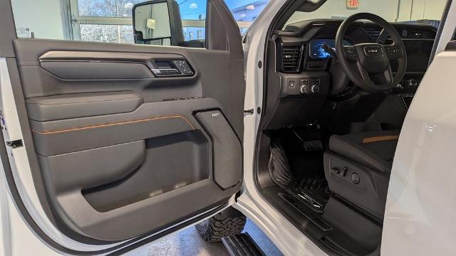 2026 GMC Sierra 2500HD Crew Cab, Standard Bed, AT4, 4WD