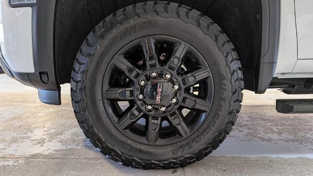 2026 GMC Sierra 2500HD Crew Cab, Standard Bed, AT4, 4WD