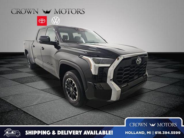 2022 Toyota Tundra SR5's photo