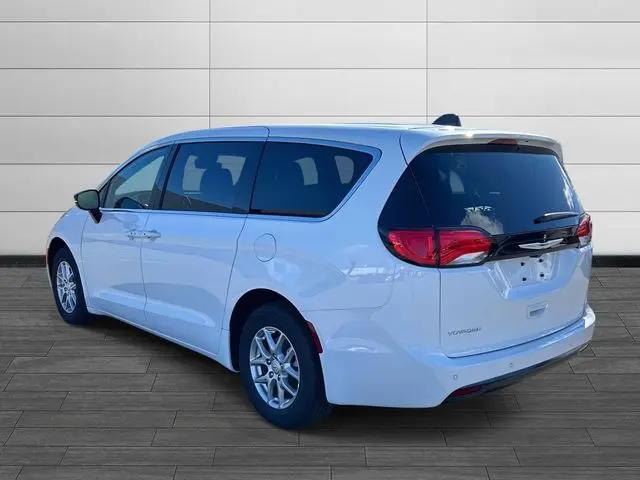 2026 Chrysler Voyager LX