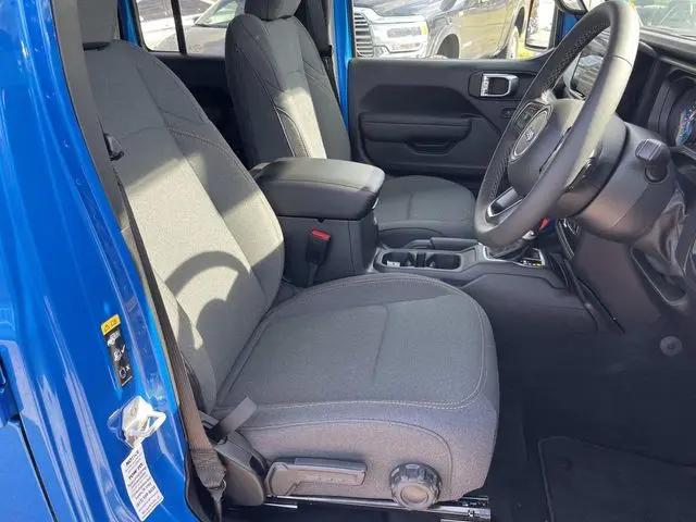 2026 Jeep Wrangler 4-Door Sport RHD 4x4