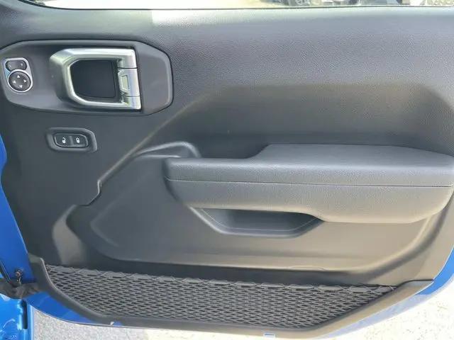2026 Jeep Wrangler 4-Door Sport RHD 4x4