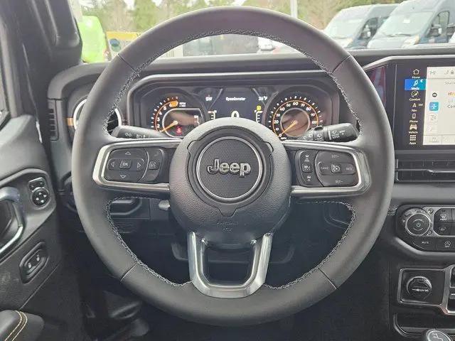 2026 Jeep Wrangler 4-Door Sahara 4x4