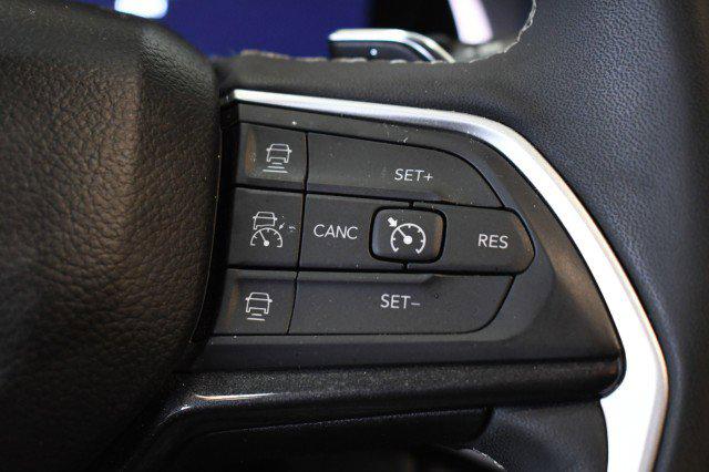 2023 Jeep Grand Cherokee L Laredo 4x4
