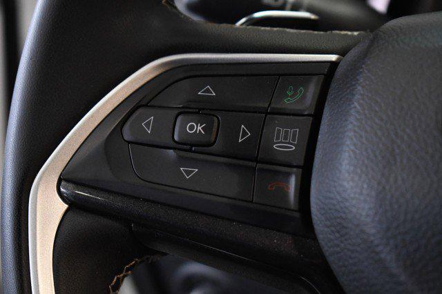 2023 Jeep Grand Cherokee L Laredo 4x4