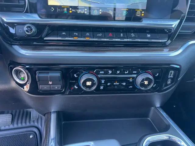 2023 Chevrolet Silverado 1500 4WD Crew Cab Short Bed RST