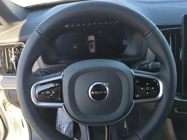 2026 Volvo XC90 Plus, B6 AWD Gas (mild hybrid), Gasoline, Bright, 7 Seats