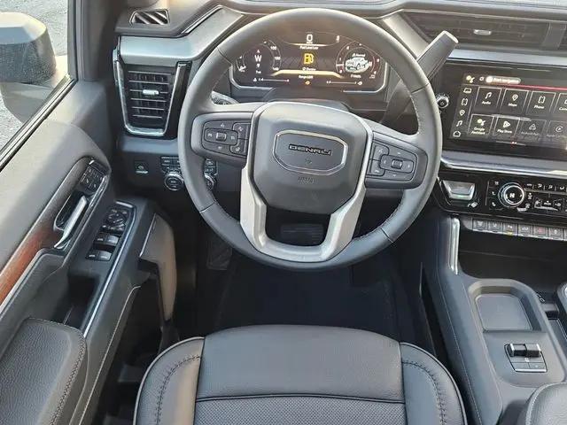 2026 GMC Sierra 2500HD Crew Cab, Standard Bed, Denali, 4WD