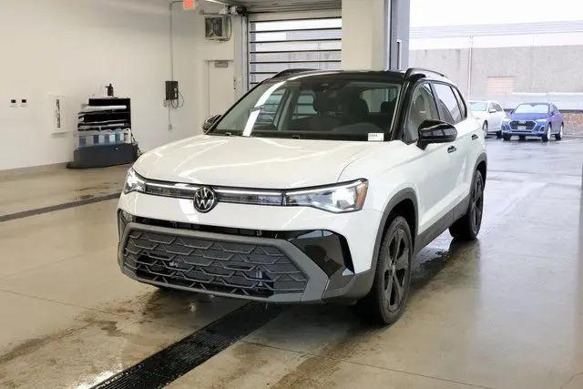 2026 Volkswagen Taos SE Black