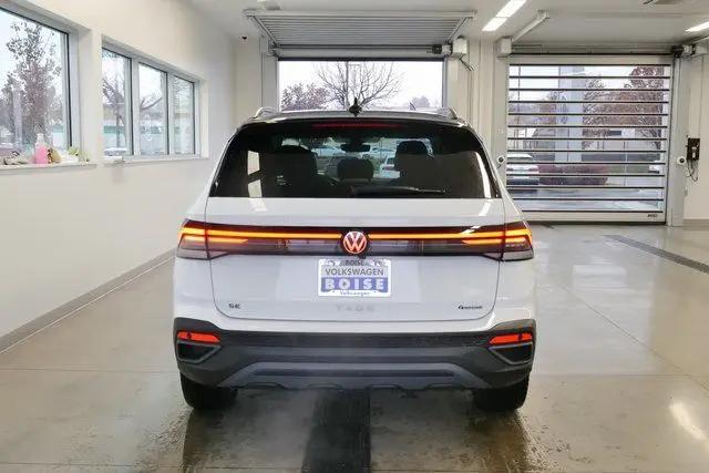 2026 Volkswagen Taos SE Black