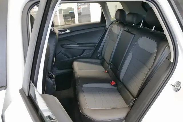 2026 Volkswagen Taos SE Black