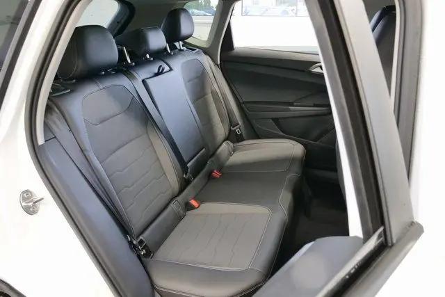 2026 Volkswagen Taos SE Black