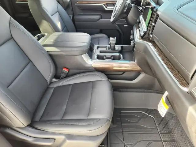 2025 Chevrolet Silverado 1500 4WD Double Cab Standard Bed RST