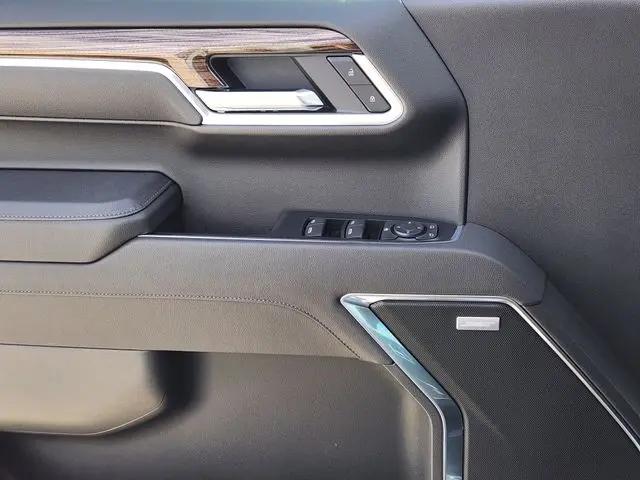 2025 Chevrolet Silverado 1500 4WD Double Cab Standard Bed RST
