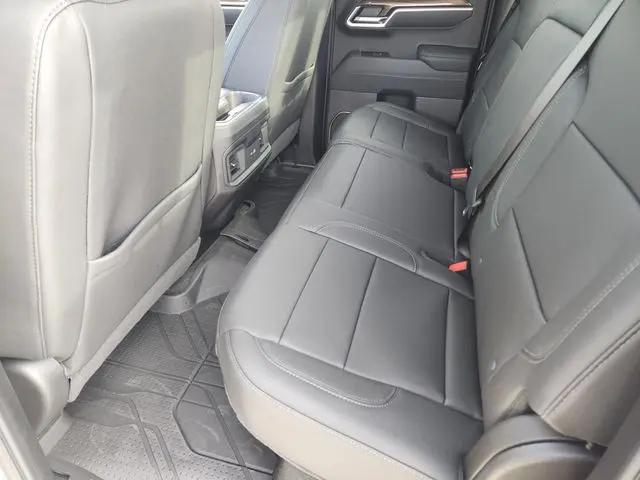 2025 Chevrolet Silverado 1500 4WD Double Cab Standard Bed RST