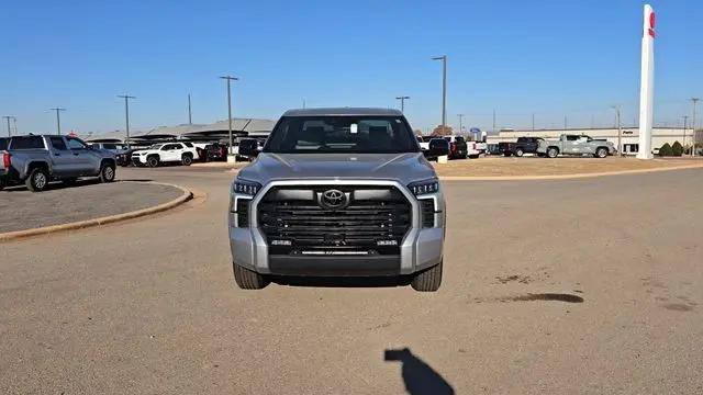 2026 Toyota Tundra Limited CrewMax 5.5' Bed