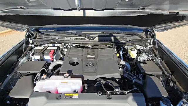 2026 Toyota Tundra Limited CrewMax 5.5' Bed