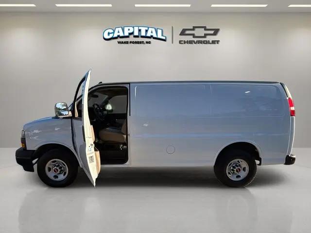 2023 GMC Savana Cargo RWD 2500 Regular Wheelbase Work Van