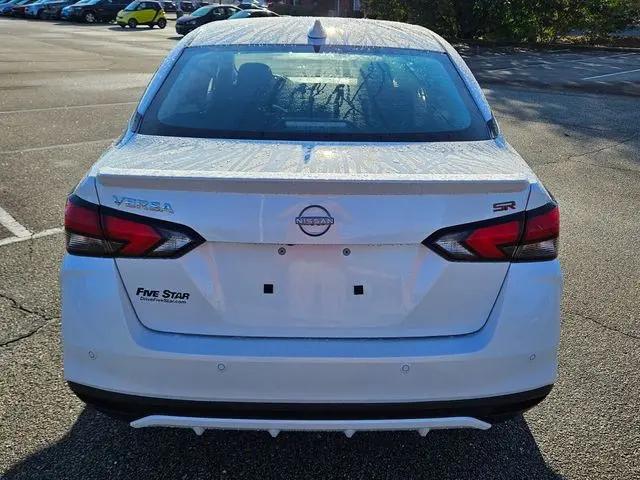 2025 Nissan Versa 1.6 SR