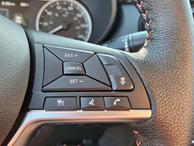 2025 Nissan Versa 1.6 SR