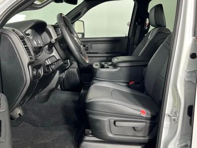 2026 Ram 3500 Tradesman Crew Cab 4x4 8' Box