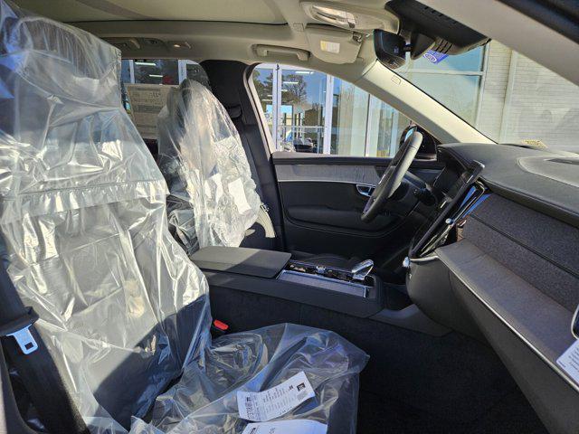 2026 Volvo XC90 B6 Ultra Dark Theme 7-Seater