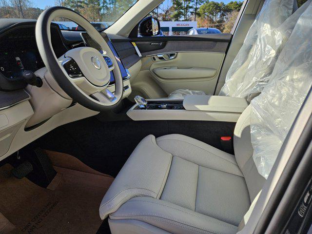 2026 Volvo XC90 B6 Ultra Dark Theme 7-Seater