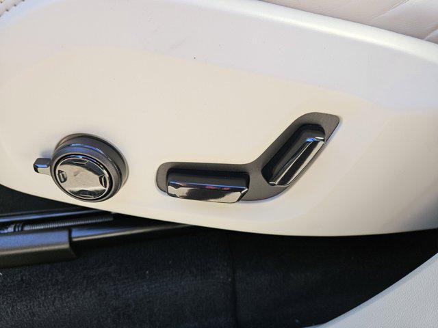2026 Volvo XC90 B6 Ultra Dark Theme 7-Seater