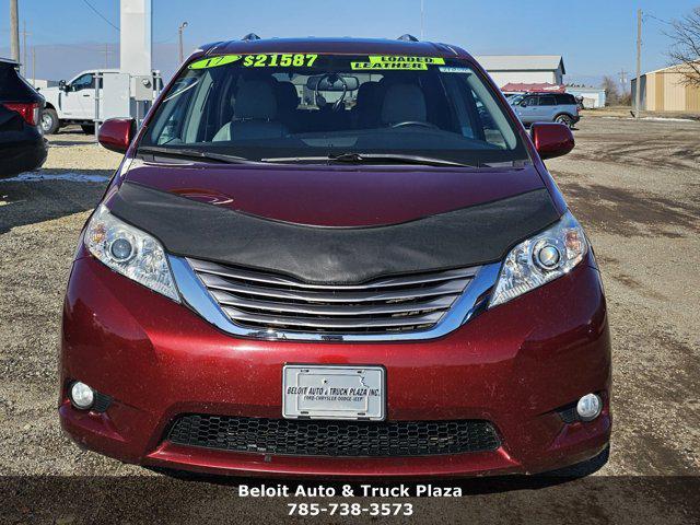 2017 Toyota Sienna XLE Premium 8 Passenger
