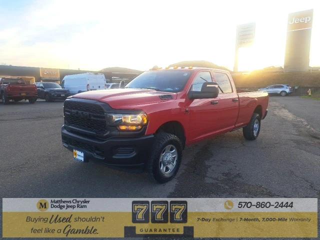 2023 RAM 3500 Tradesman Crew Cab 4x4 8 Box