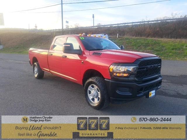 2023 RAM 3500 Tradesman Crew Cab 4x4 8 Box