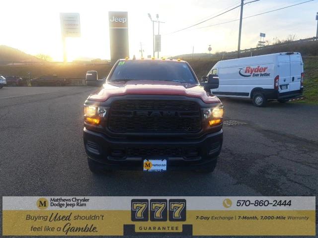 2023 RAM 3500 Tradesman Crew Cab 4x4 8 Box