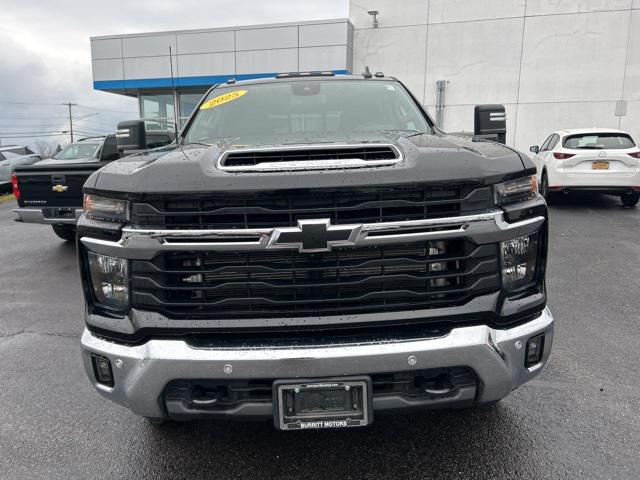2025 Chevrolet Silverado 3500HD 4WD Crew Cab Long Bed LT