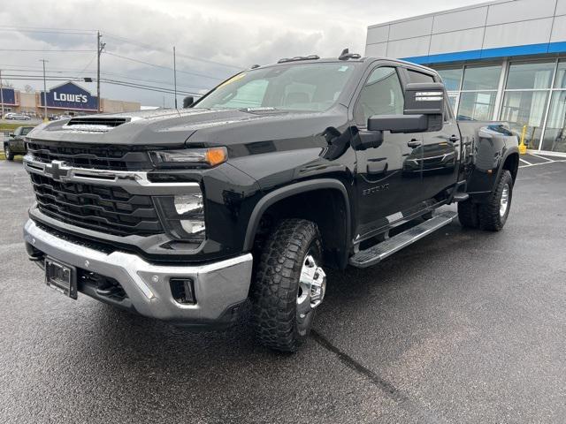 2025 Chevrolet Silverado 3500HD 4WD Crew Cab Long Bed LT