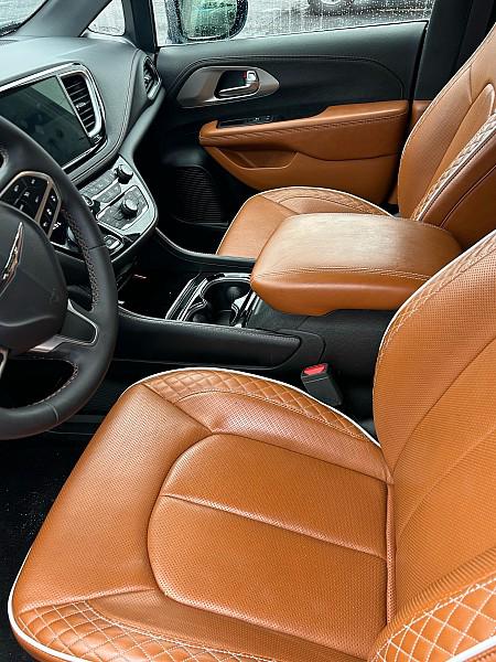 2024 Chrysler Pacifica Pinnacle AWD 2024 Chrysler Pacifica Pinnacle AWD