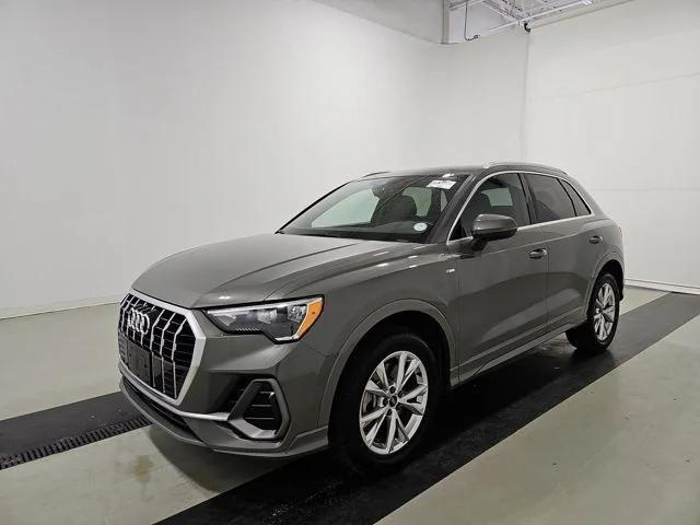 2022 Audi Q3 Premium 45 TFSI S line quattro Tiptronic 2022 Audi Q3 Premium 45 TFSI S line quattro Tiptronic