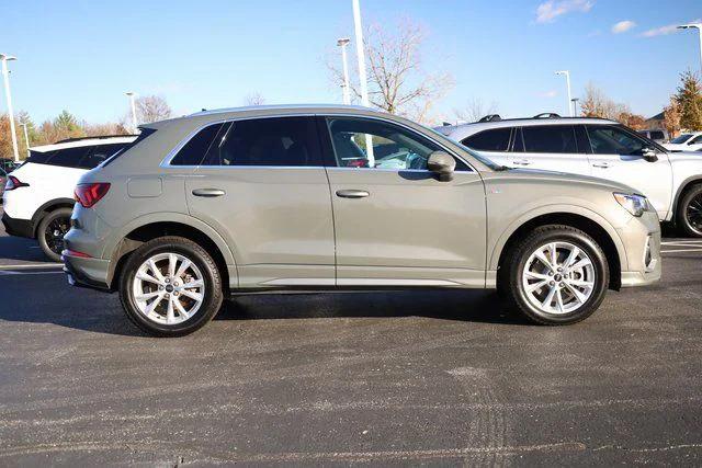 2022 Audi Q3 Premium 45 TFSI S line quattro Tiptronic 2022 Audi Q3 Premium 45 TFSI S line quattro Tiptronic