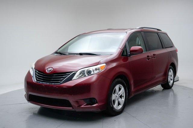 2014 Toyota Sienna LE