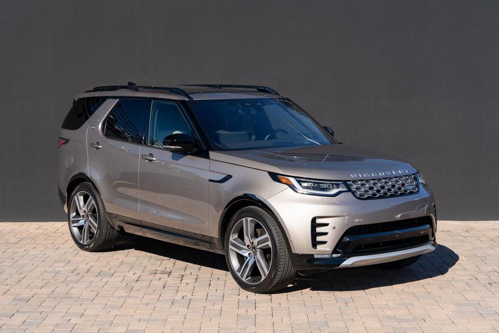 /2023 Land-Rover Discovery