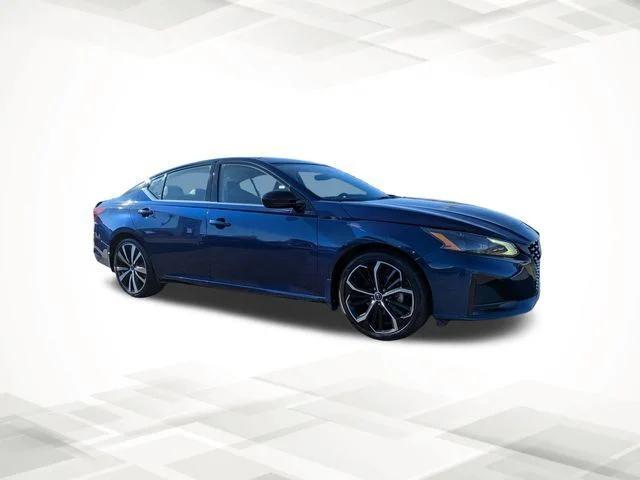 2023 Nissan Altima SR FWD 2023 Nissan Altima SR FWD