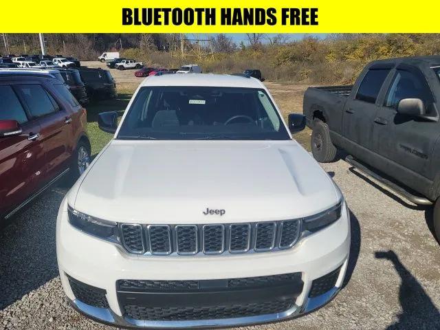 2023 Jeep Grand Cherokee L Laredo 4x4