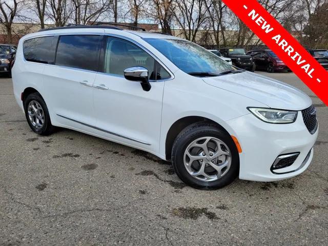 2023 Chrysler Pacifica Limited AWD