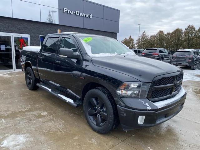 2018 RAM 1500 Big Horn Crew Cab 4x4 57 Box