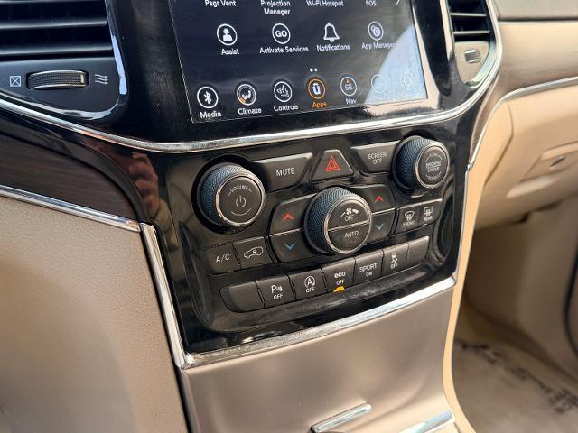 2021 Jeep Grand Cherokee Overland 4X2
