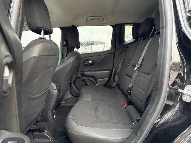 2017 Jeep Renegade Altitude FWD 2017 Jeep Renegade Altitude FWD