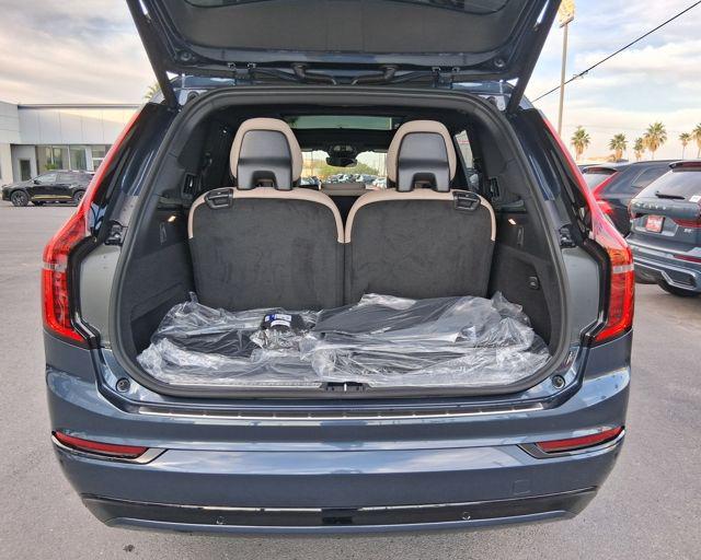 2026 Volvo XC90 Ultra Dark Theme, B6 AWD Gas (mild hybrid), Gasoline, 7 Seats