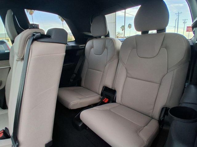 2026 Volvo XC90 Ultra Dark Theme, B6 AWD Gas (mild hybrid), Gasoline, 7 Seats
