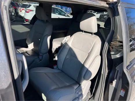 2017 Toyota Sienna XLE 7 Passenger