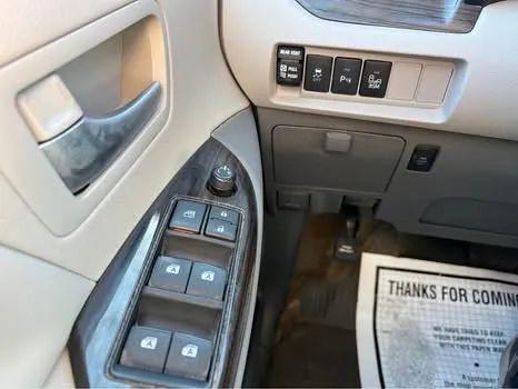 2017 Toyota Sienna XLE 7 Passenger