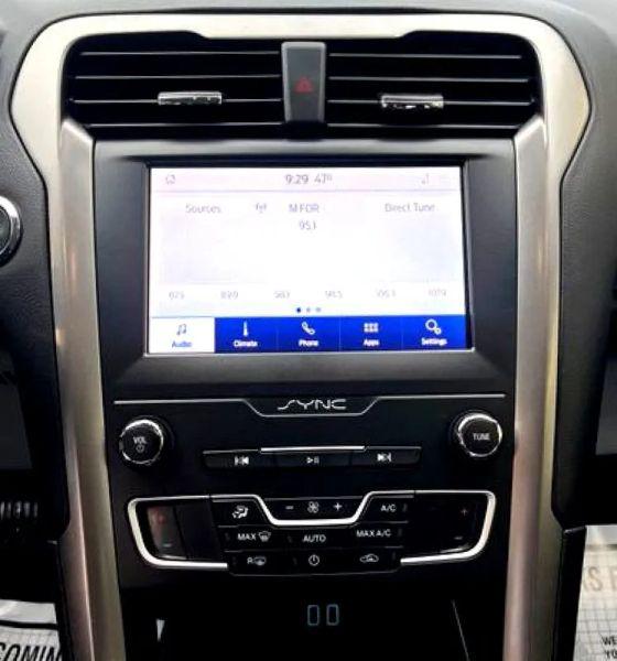 2020 Ford Fusion SE